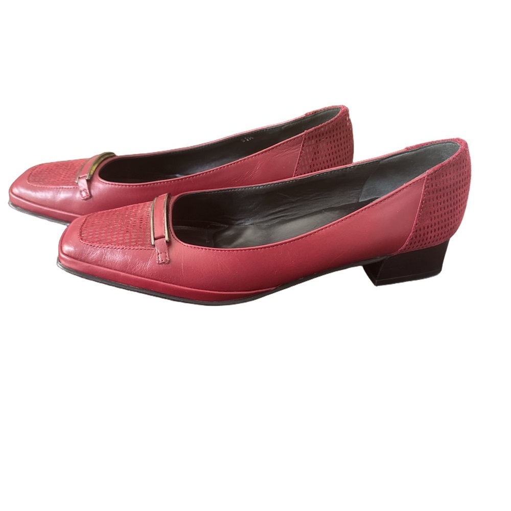 Women's Amalfi by Rangoni Red Leather Flats Slip-On Loafers.  Size 9.5